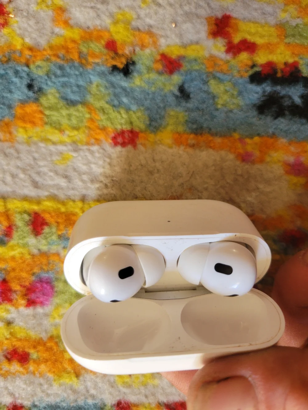 Apple White Wireless Earbuds Charging Case